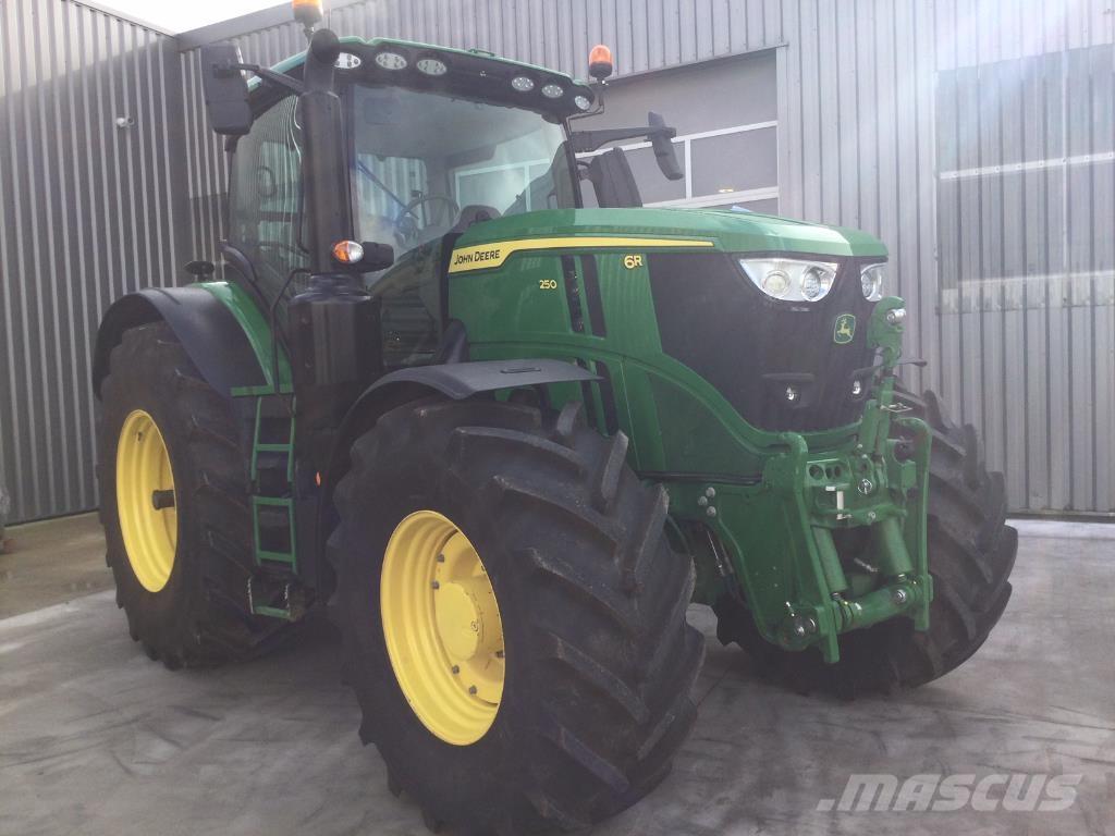 John Deere 6R250 Трактори