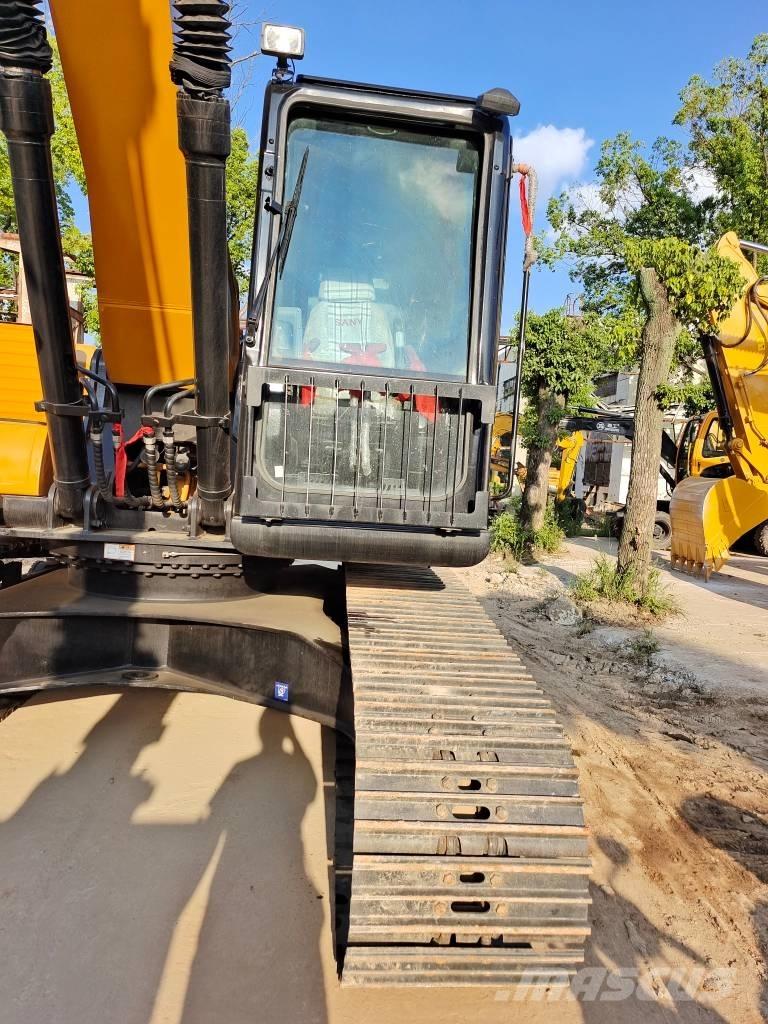 Sany SY 215 C Гусеничні екскаватори