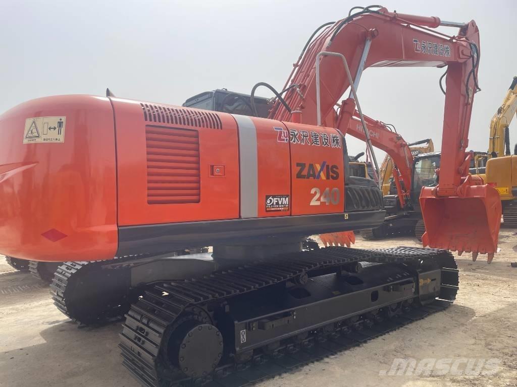 Hitachi ZX 240 Гусеничні екскаватори
