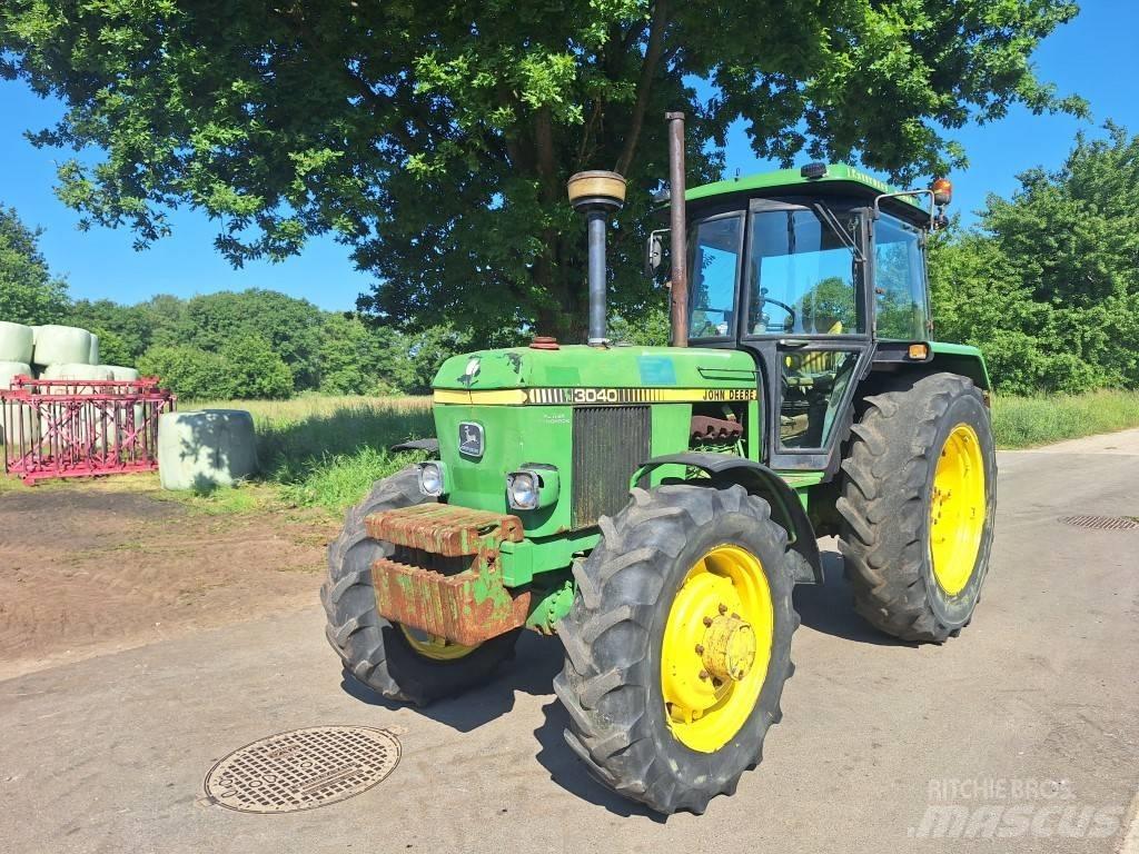 John Deere 3040 Трактори