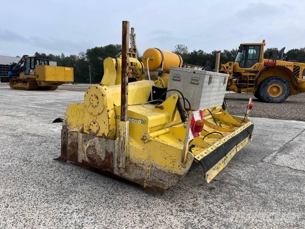 Bomag BSF 2500 Ресайклери