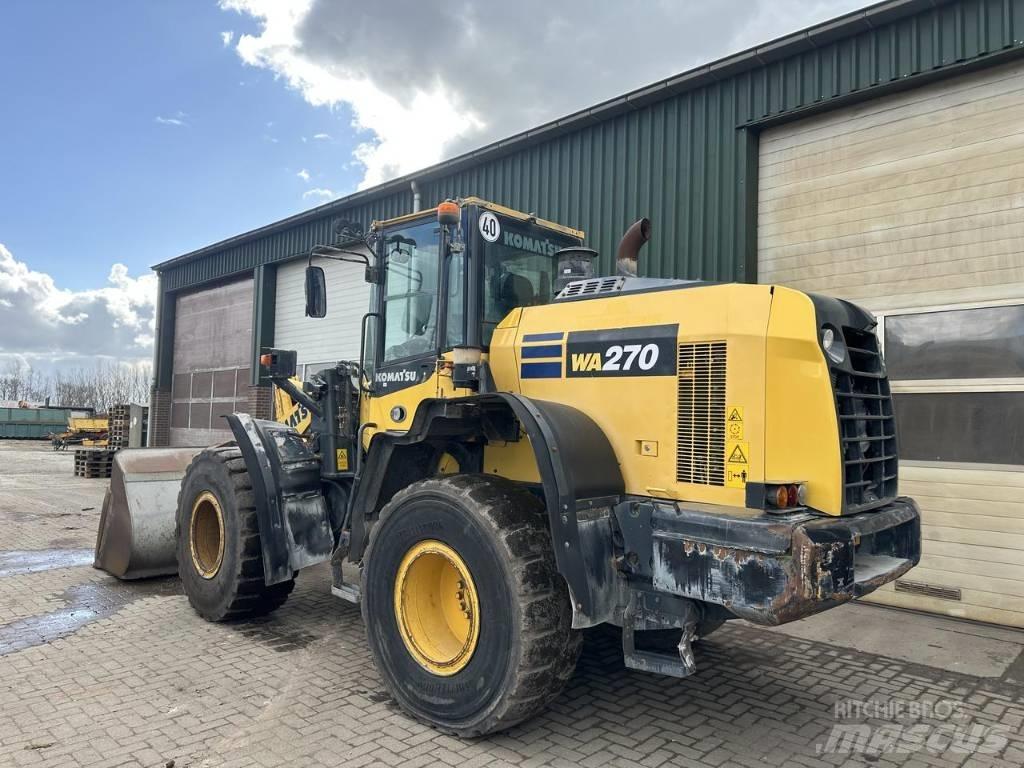 Komatsu WA270 8 Фронтальні навантажувачі
