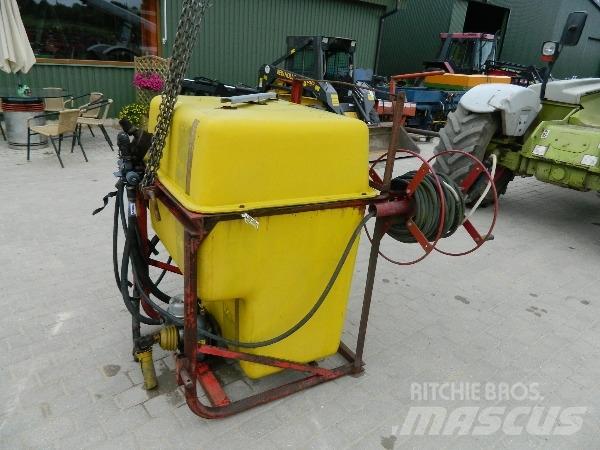  H-610 600 Причіпні обприскувачі