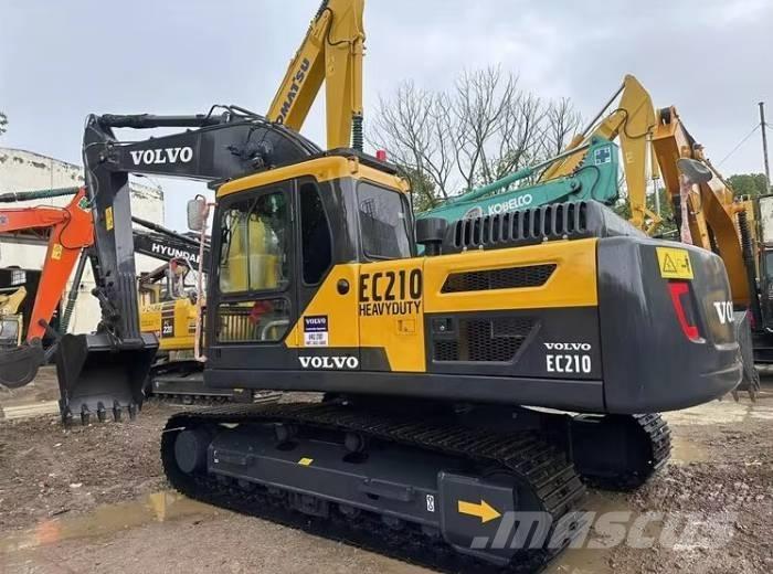 Volvo EC210D Гусеничні екскаватори
