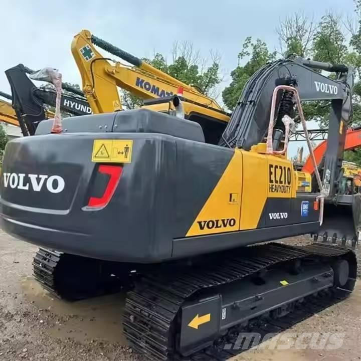 Volvo EC210D Гусеничні екскаватори