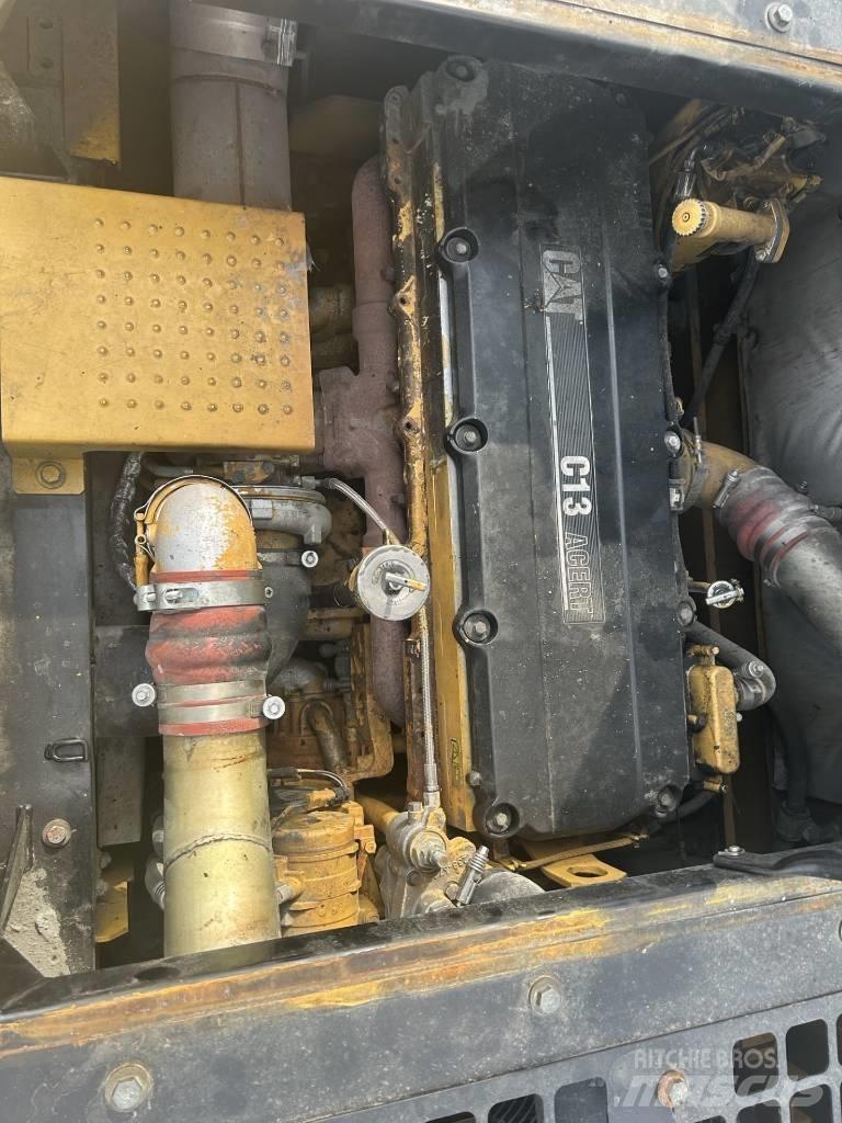 CAT 345 C L Гусеничні екскаватори