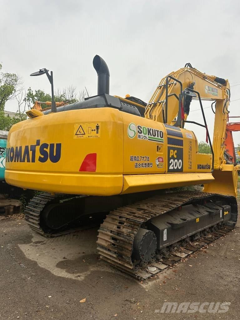 Komatsu PC 200-8 Гусеничні екскаватори