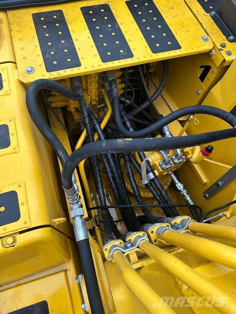 Komatsu PC 200-8 Гусеничні екскаватори