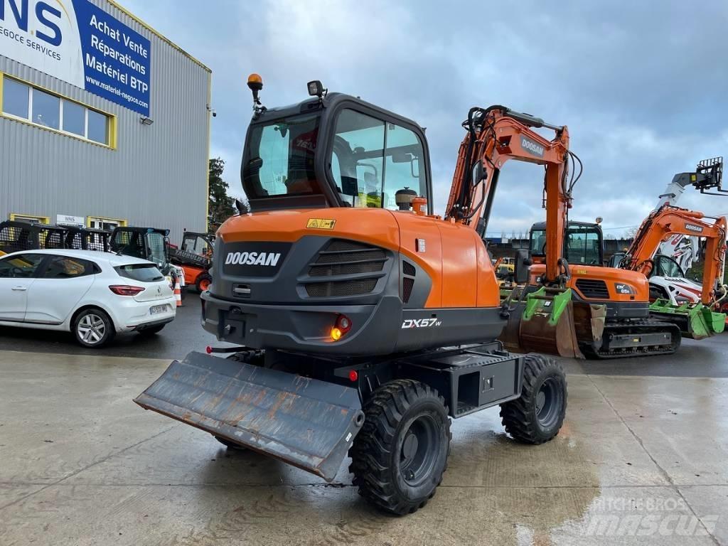 Doosan DX 57 W-5 Колісні екскаватори