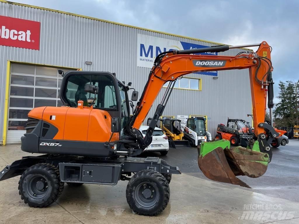 Doosan DX 57 W-5 Колісні екскаватори