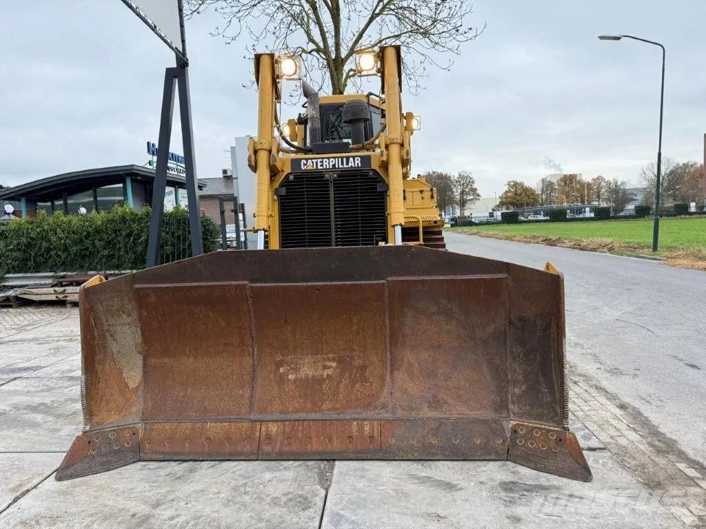 CAT D7R Гусеничні бульдозери