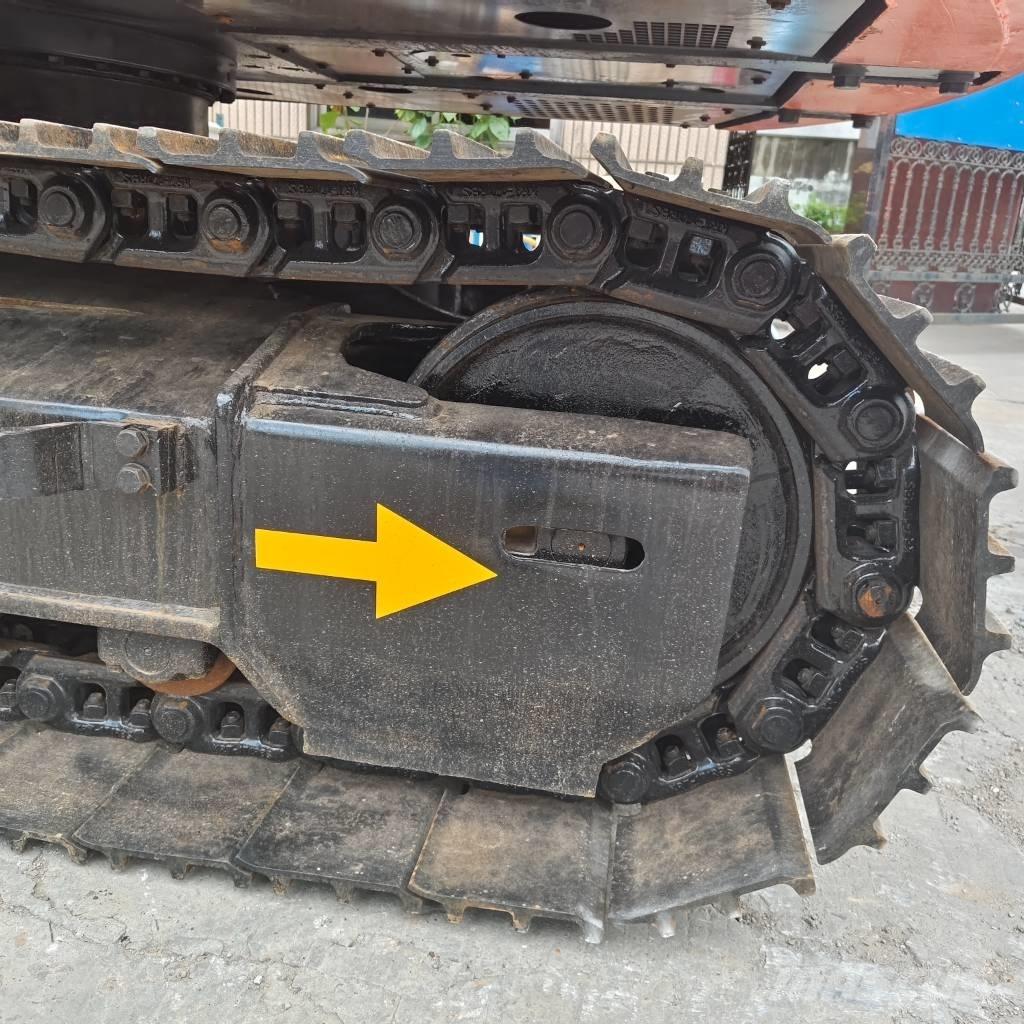 Hitachi ZX 120 Гусеничні екскаватори