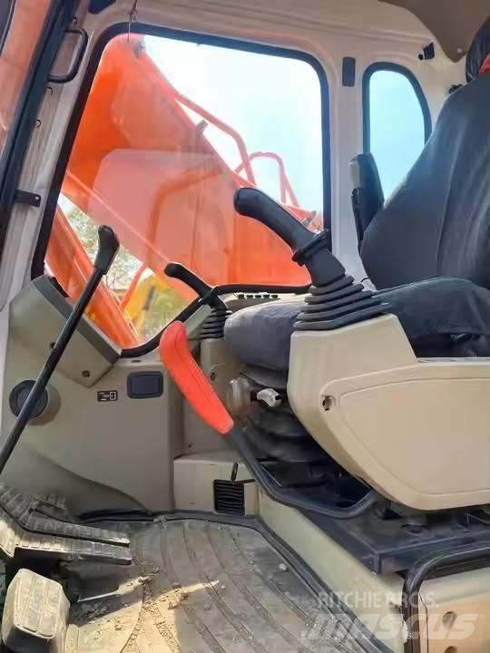 Doosan DH150 Гусеничні екскаватори