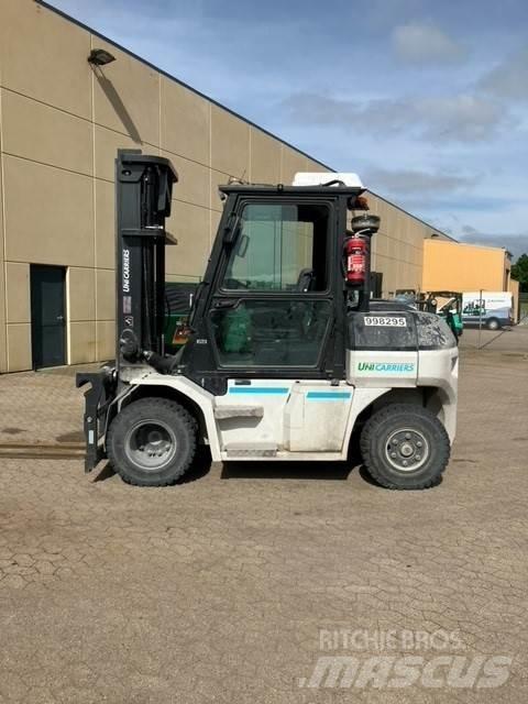 UniCarriers DX60-5 Дизельні навантажувачі