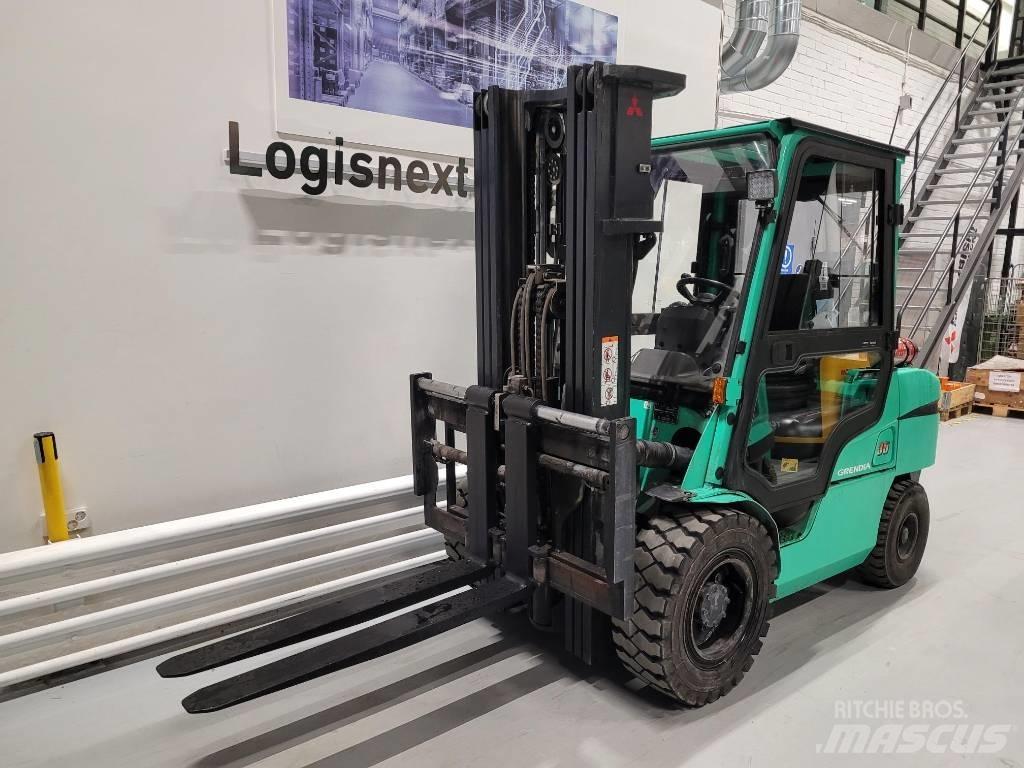 Mitsubishi FD35NTD Дизельні навантажувачі