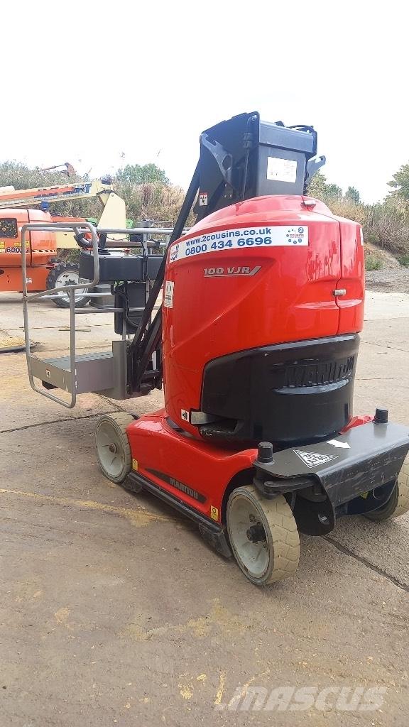 Manitou 100 VJR Вертикальні щоглові підйомники