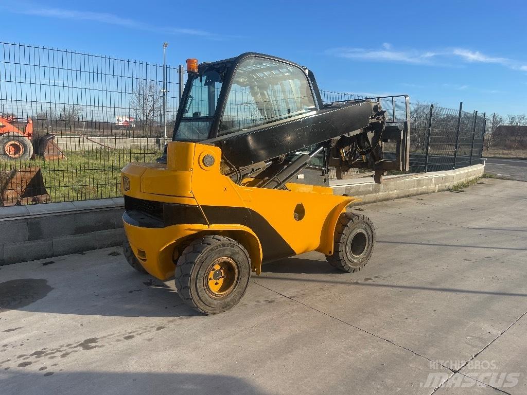 JCB TLT 30 D 4x4 Телескопічні навантажувачі