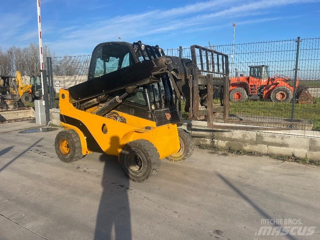 JCB TLT 30 D 4x4 Телескопічні навантажувачі