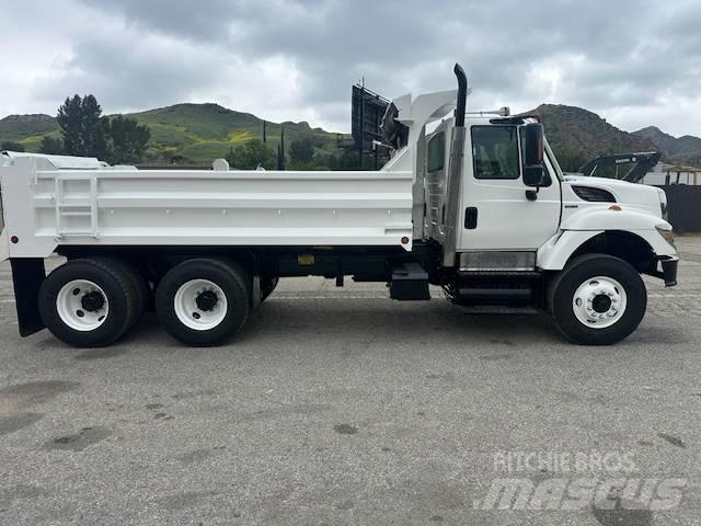 International 7400 Самоскиди