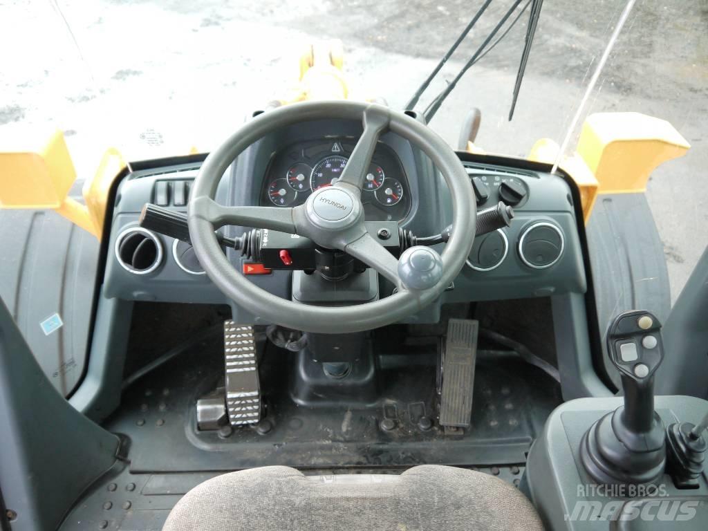 Hyundai HL 757-9A Фронтальні навантажувачі