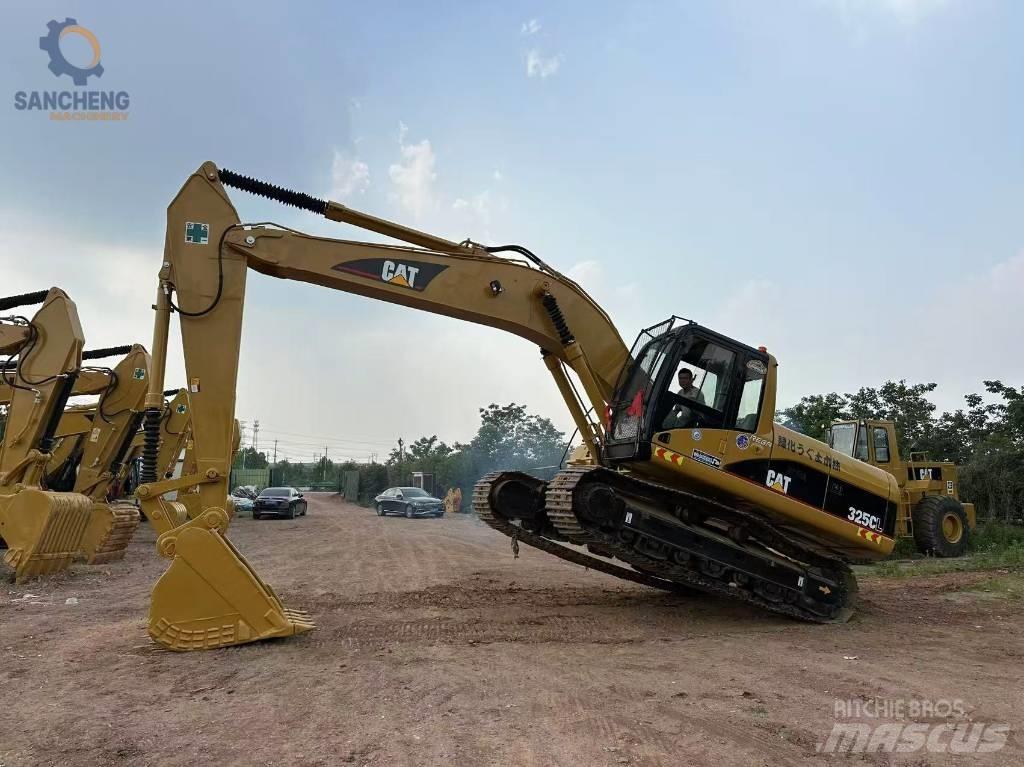 CAT 325 CL Гусеничні екскаватори