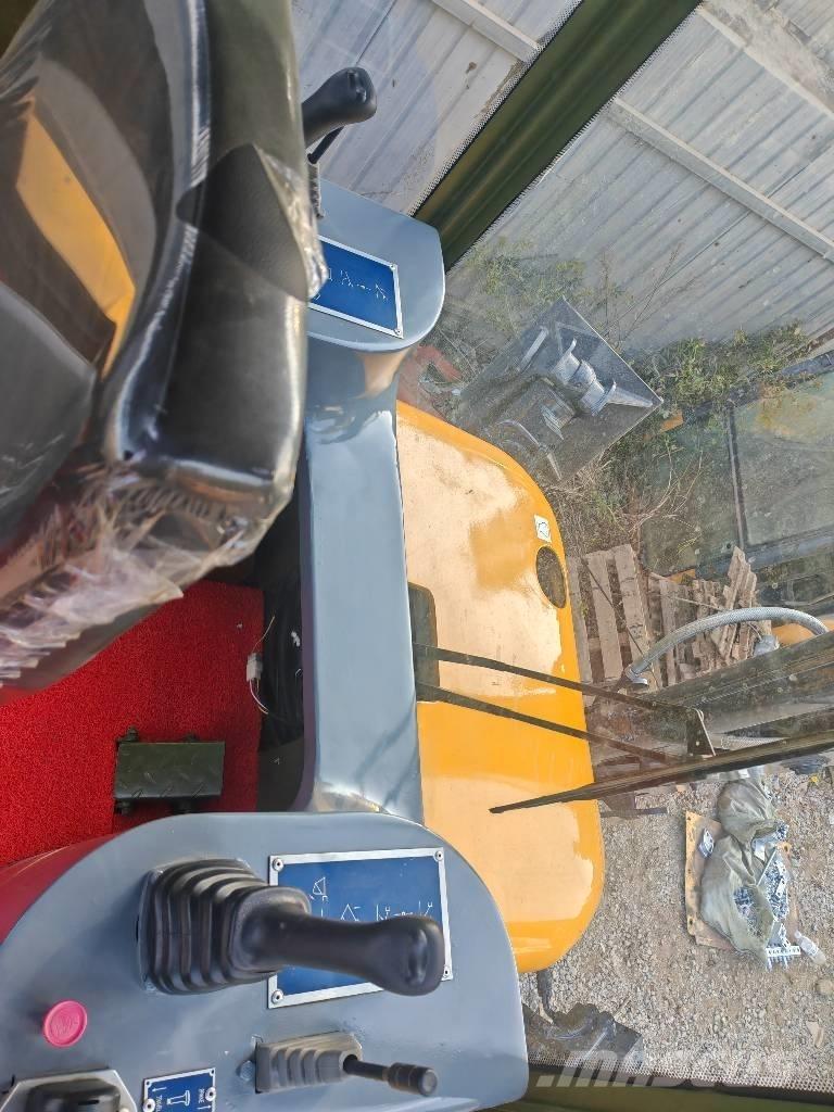 XCMG WZ30-25 Екскаватори-навантажувачі