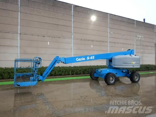 Genie S45 Телескопічні підйомники