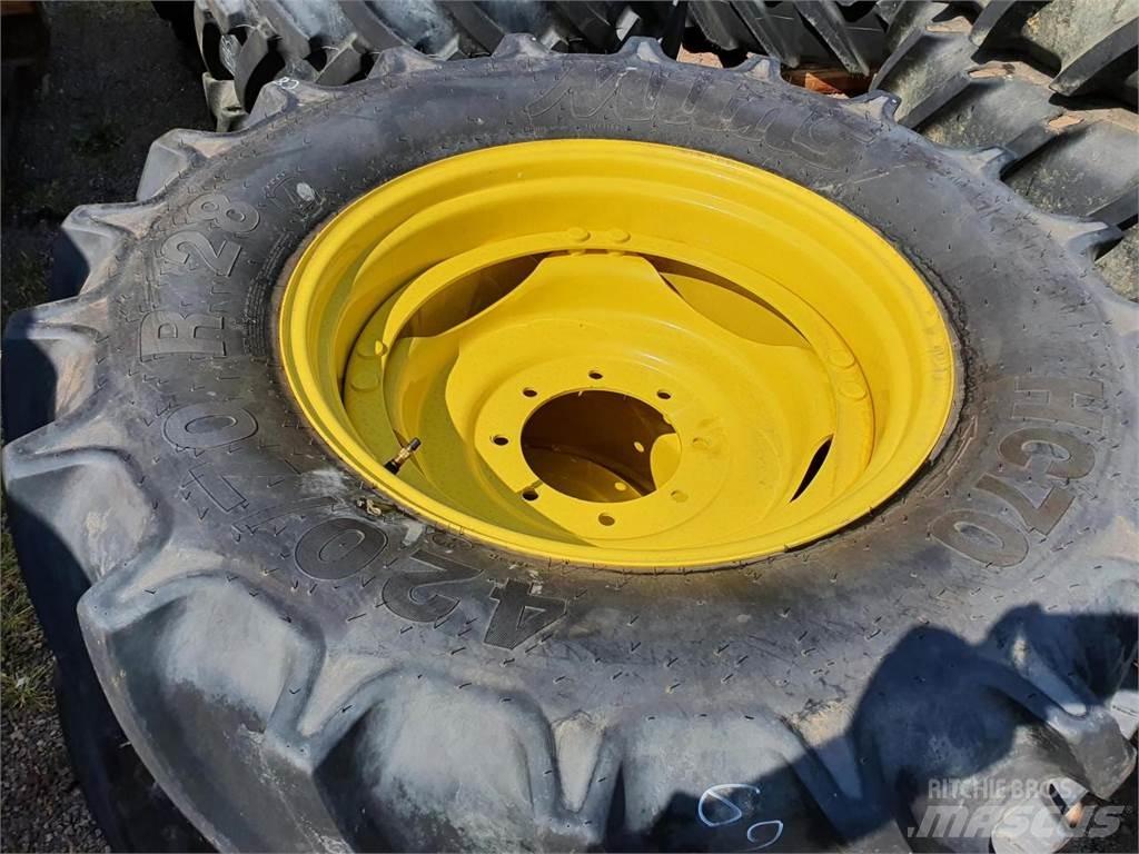 Mitas 420/70R28 x2 Колеса