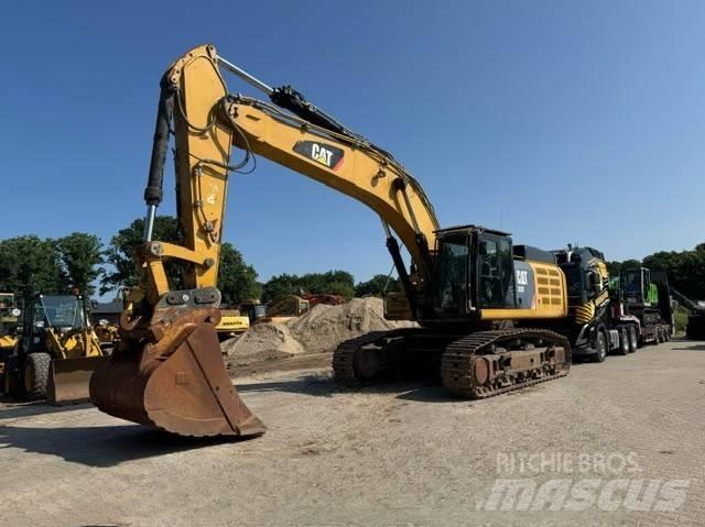 CAT 352 F Гусеничні екскаватори