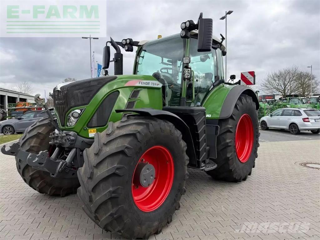 Fendt 724 vario s4 Трактори