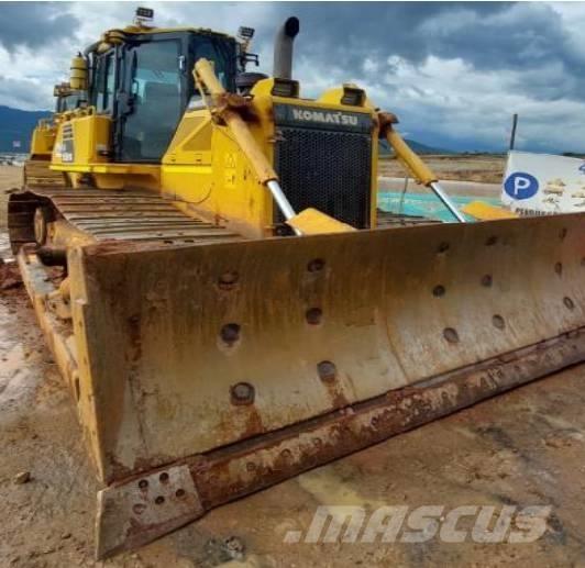 Komatsu D 65 PX-16 Гусеничні бульдозери