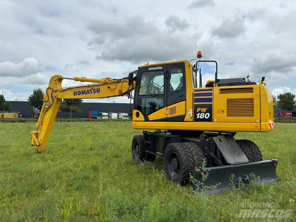 Komatsu PW180-11E0 Колісні екскаватори