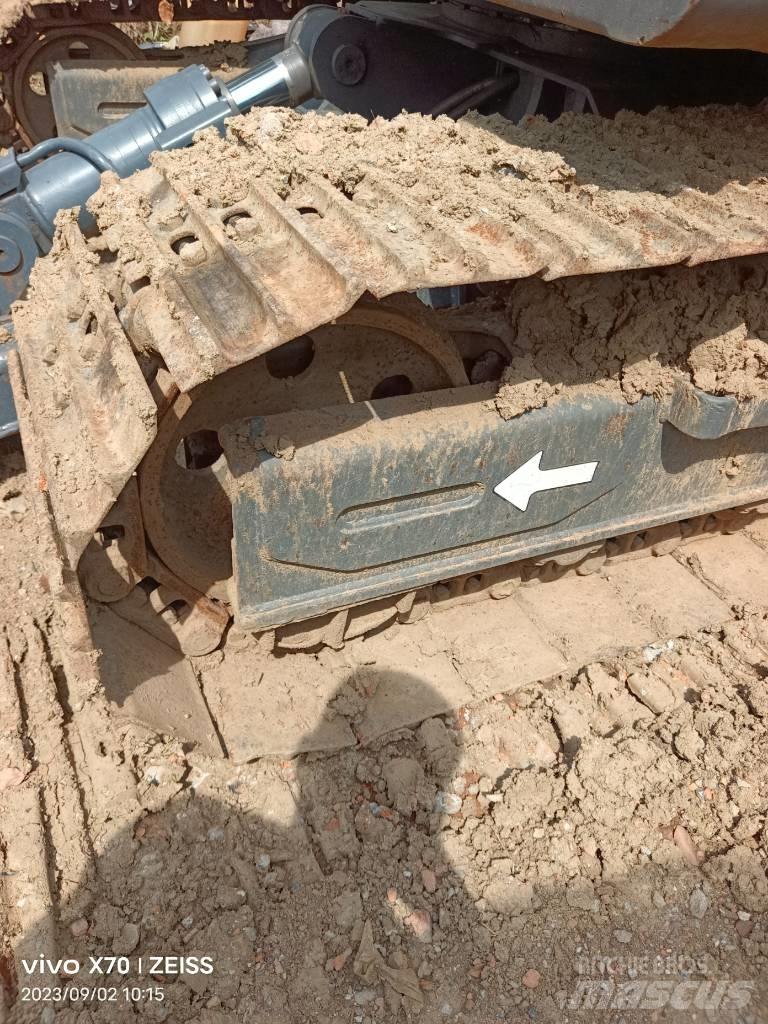 Volvo EC80D Гусеничні екскаватори