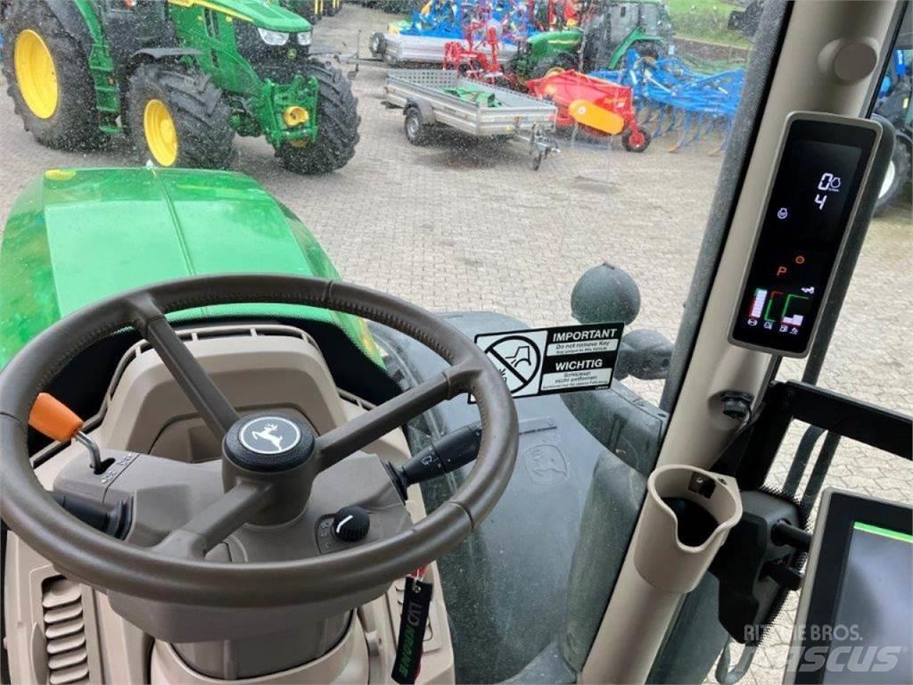 John Deere 6R 215 Трактори