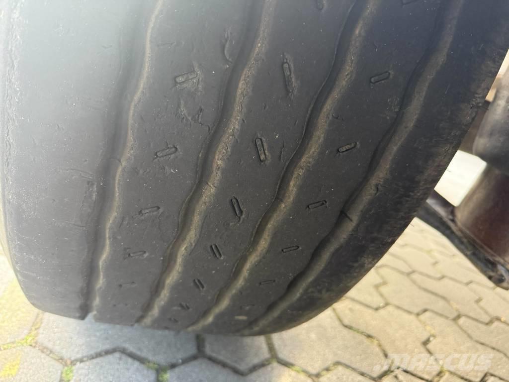 BEFA Sattel Anhänger Напівпричепи-лісовози