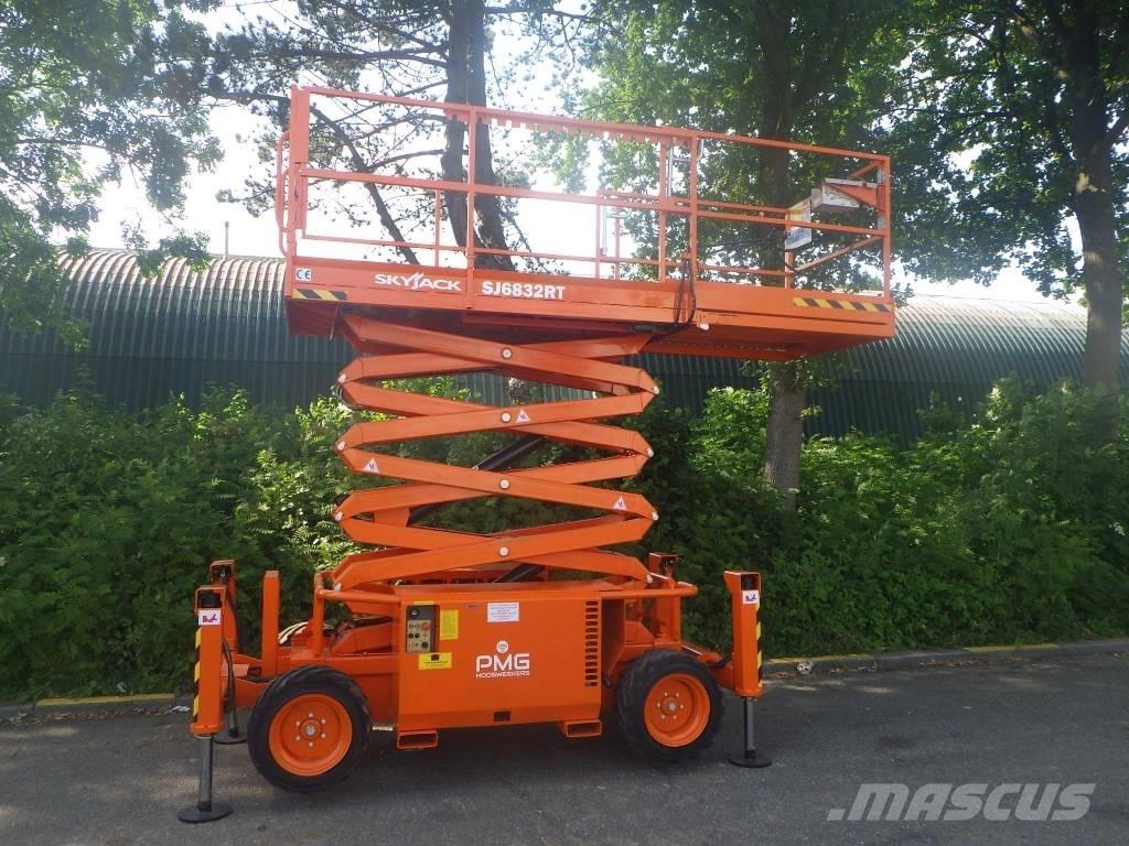 SkyJack SJ6832RT Підйомники-ножиці