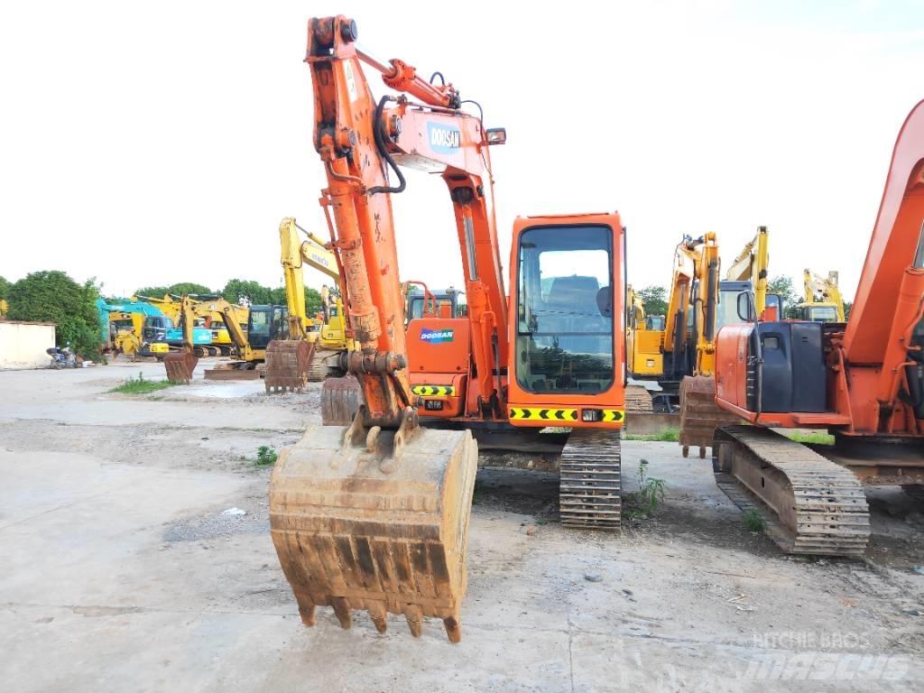 Doosan DH80GOLD Гусеничні екскаватори
