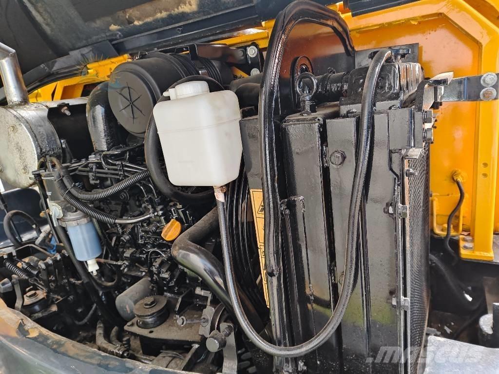 Hyundai R60W Колісні екскаватори