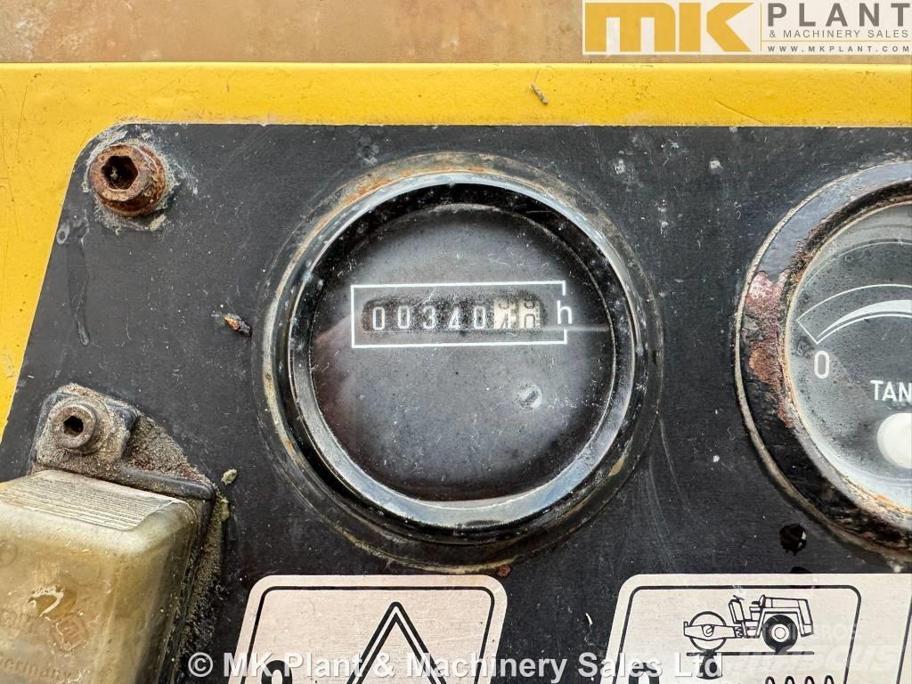 Bomag BW 213 D-2 Грунтові котки