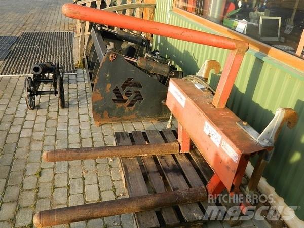 Kverneland UN7700 Телескопічний навантажувач
