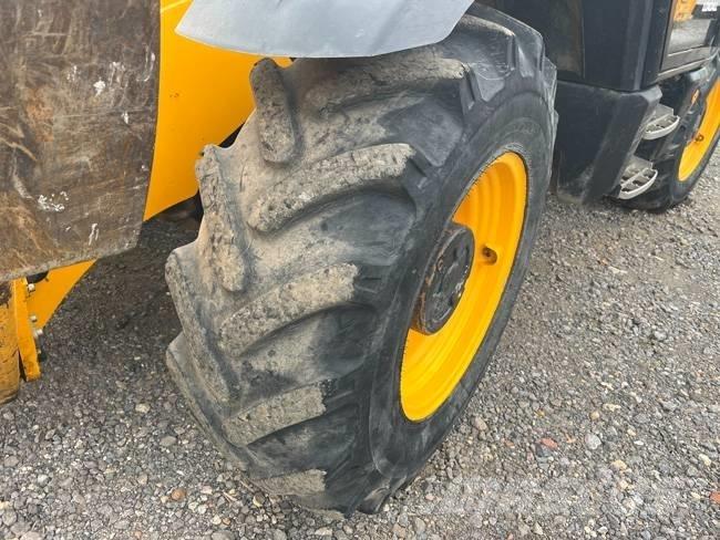 JCB 540-140 Телескопічні навантажувачі