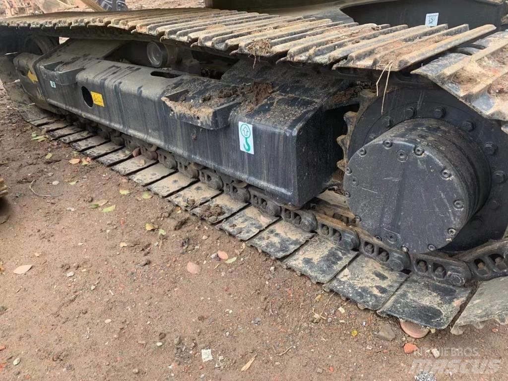Komatsu PC 120-8 Гусеничні екскаватори