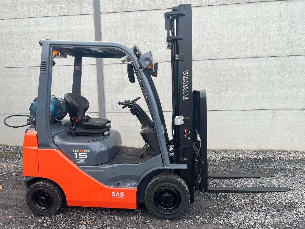 Toyota 02-8FGF15 Газові навантажувачі