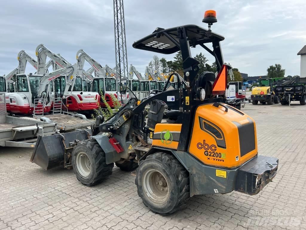 GiANT 2200E Малі навантажувачі