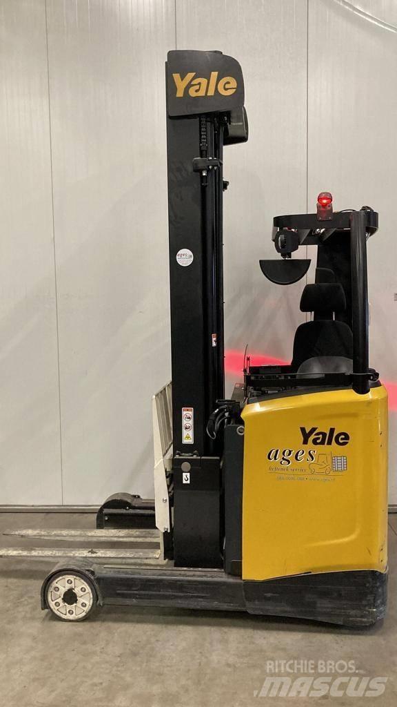 Yale MR20H Річ-трак із високим підйомом