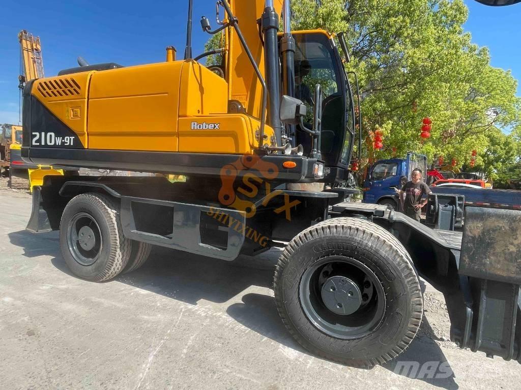 Hyundai R210W-9 Колісні екскаватори