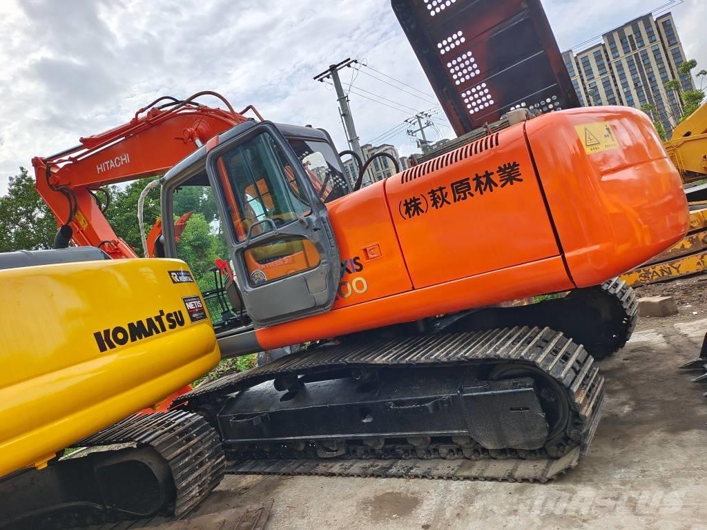 Hitachi EX 200-5 Гусеничні екскаватори