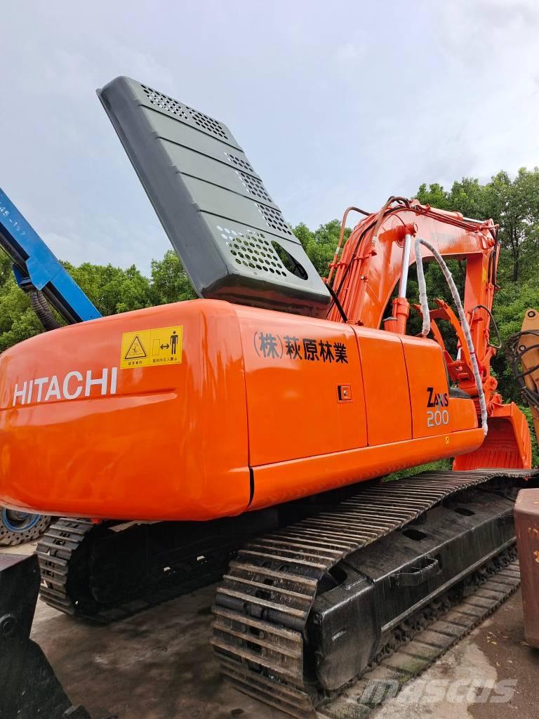 Hitachi EX 200-5 Гусеничні екскаватори
