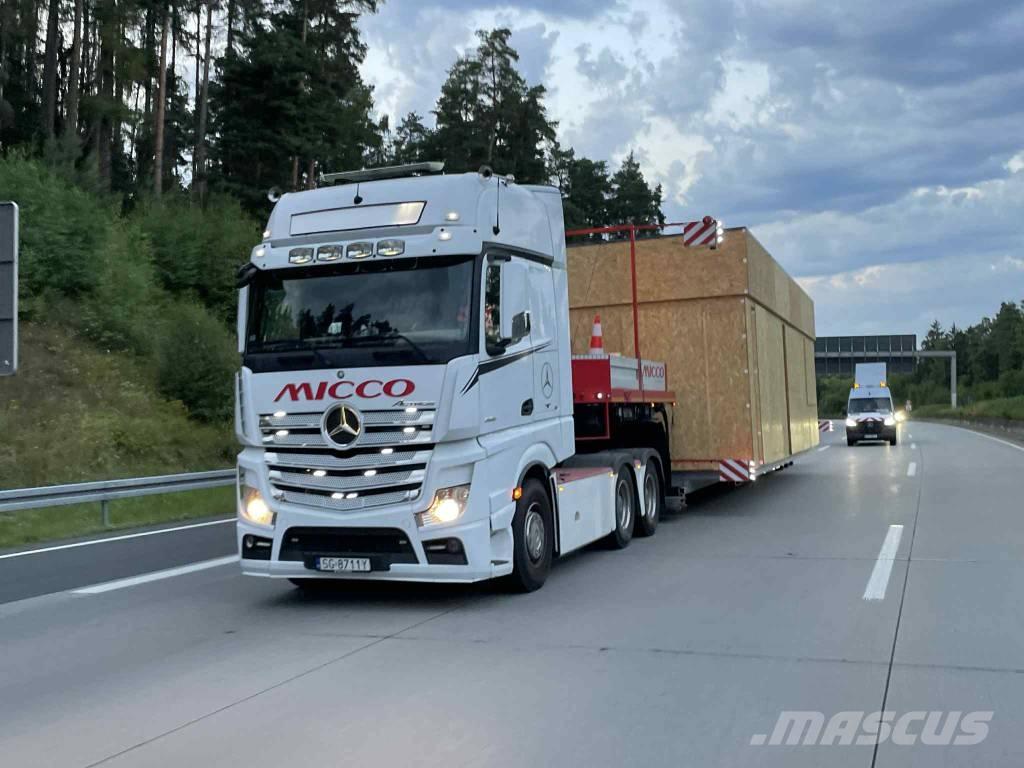 Mercedes-Benz Actros Тягачі