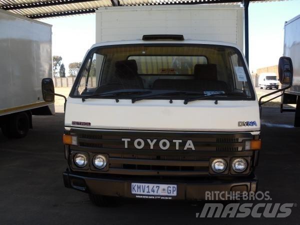 Toyota petrol Вантажівки / спеціальні